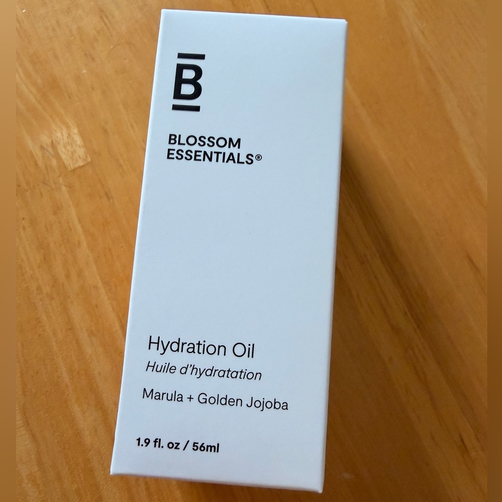 BLOSSOM ESSENTIALS
HYDRATION OIL NWT
